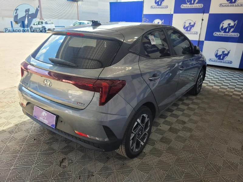 Lote 604 - HYUNDAI HB2010TA COMFORT