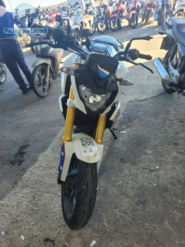 Lote 351 - BMW G310 R