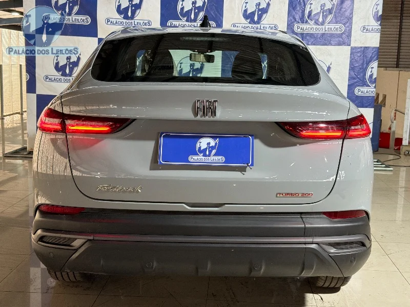 Lote 324 - FIAT FASTBACK TURBO 200