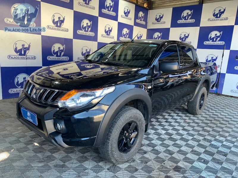 Lote 303 - MMC TRITON SP OUTD GLS A